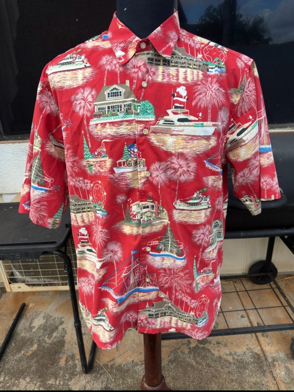 PreOwned Reyn Spooner Hawaiian Christmas Shirt Full Button Red Men's Large